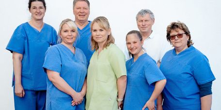 Gruppenbild Ärzte und MFA der Praxix für Chirurgie im MEDICLIN MVZ Plau am See